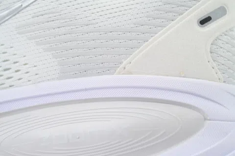 Nike Vomero 18 White Photon Dust – photo 5