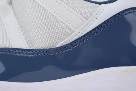 Air Jordan 11 Low Midnight Navy – photo 5