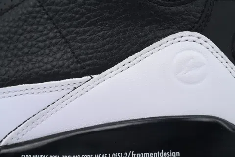 Fragment Design x Air Jordan 3 Black/White – photo 5