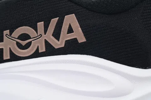HOKA Clifton 10 Black/Gold – photo 5