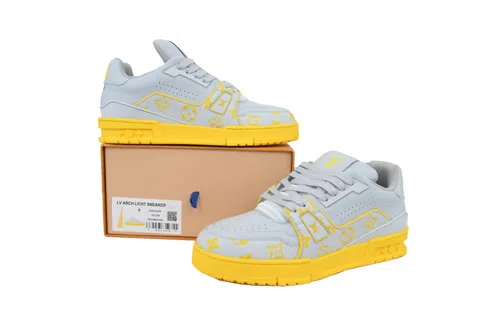 Louis Vuitton Trainer Grey Print – photo 7