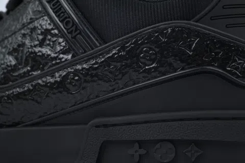Louis Vuitton Trainer Black Patent – photo 5
