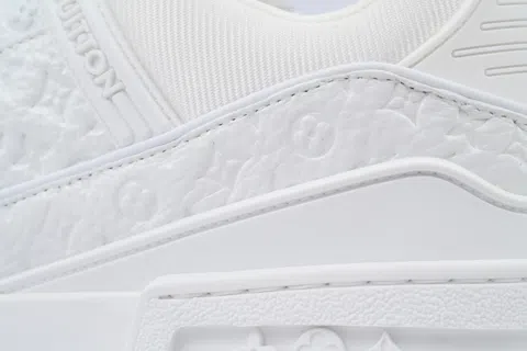 Louis Vuitton Trainer White Patent – photo 5