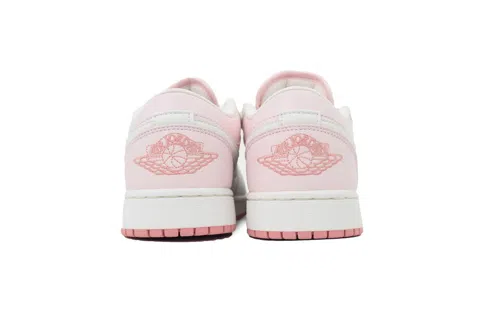Travis Scott x Air Jordan 1 Low Pink – photo 3