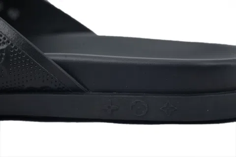 Louis Vuitton Slides Triple Black – photo 5