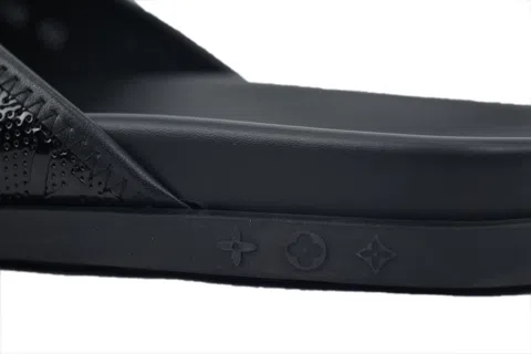 Louis Vuitton Slides Black – photo 5