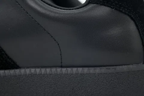 Maison Margiela Replica GAT Triple Black – photo 5