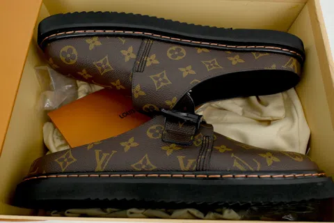 Louis Vuitton Slides Brown – photo 8