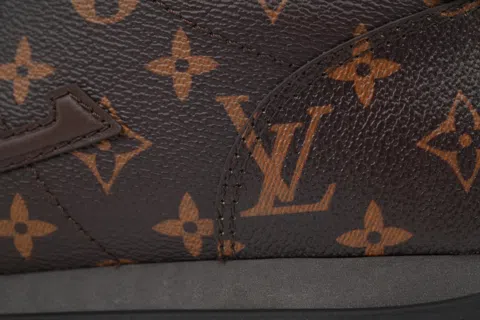 Louis Vuitton Buttersoft Coffee Monogram – photo 5