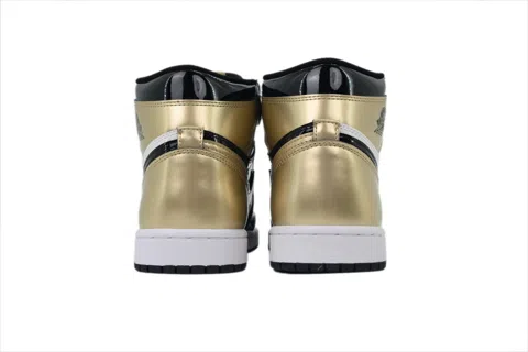 Air Jordan 1 High Gold Toe – photo 3