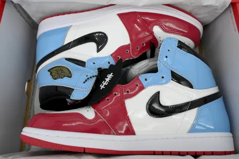 Air Jordan 1 High Fearless – photo 8