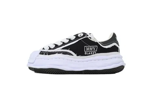 Maison Mihara Yasuhiro Sneakers Black Canvas