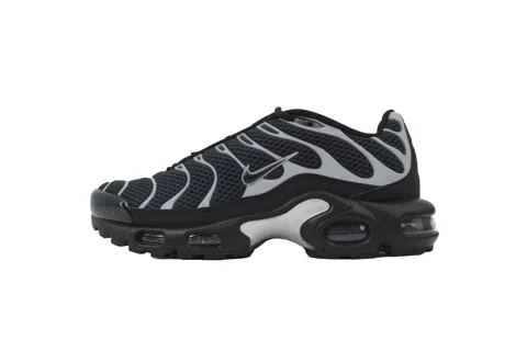 Black Metallic Silver