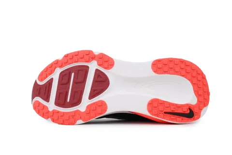 Nike Vomero 18 Black Bright Crimson – photo 4