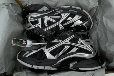 Balenciaga Runner Black Silver – photo 8
