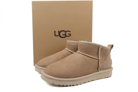 UGG Classic Ultra Mini Brown – photo 7
