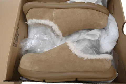 UGG Slides Chestnut – photo 8