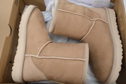 UGG Classic Short Sand – photo 8
