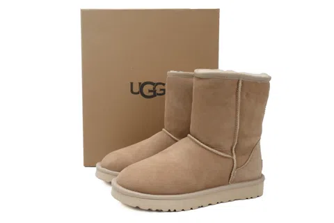 UGG Classic Short Sand – photo 6