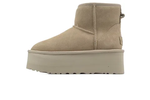 UGG Boots Sand