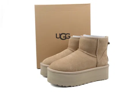 UGG Boots Sand – photo 6