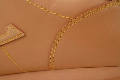 Louis Vuitton Buttersoft Brown Leather – photo 5