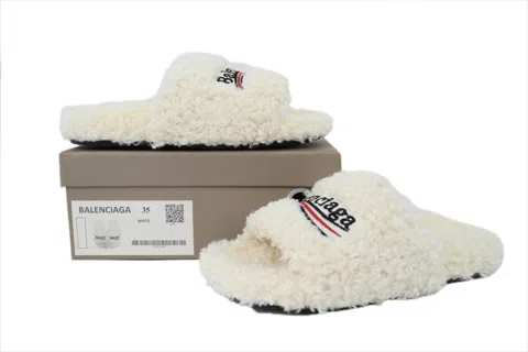 Balenciaga Furry Slide White – photo 8