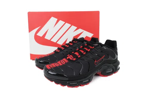 Nike Air Max Plus Sith Lightsaber – photo 6