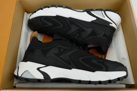 Louis Vuitton Running Shoes Black/White – photo 8
