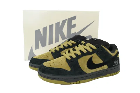 Supreme x Nike SB Dunk Low Camper Green – photo 6