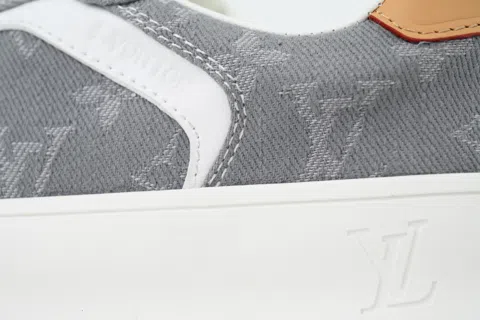 Louis Vuitton Trainer Grey Print – photo 5