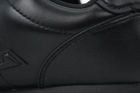 Louis Vuitton Buttersoft Black – photo 5