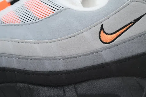Nike Air Max 95 Bright Mandarin 2.0 – photo 5