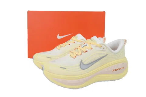 Nike Vomero Plus Yellow – photo 7