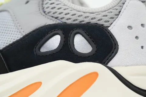 Yeezy Boost 700 Wave Runner – photo 5