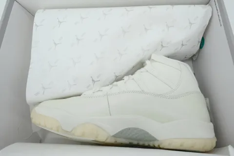 Air Jordan 11 Pearl / Grand Finale – photo 8