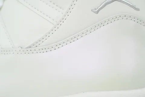 Air Jordan 11 Pearl / Grand Finale – photo 5