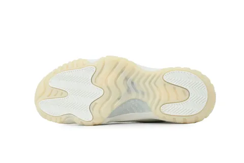 Air Jordan 11 Pearl / Grand Finale – photo 4