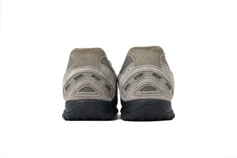 New Balance 204L Year of The Horse - Tan – photo 3