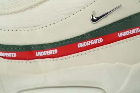 Undefeated x Nike Air Max 95 Sail – photo 5