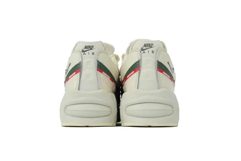 Undefeated x Nike Air Max 95 Sail – photo 3