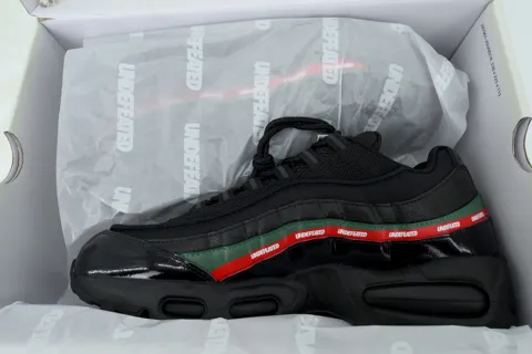Undefeated x Nike Air Max 95 Black – photo 8