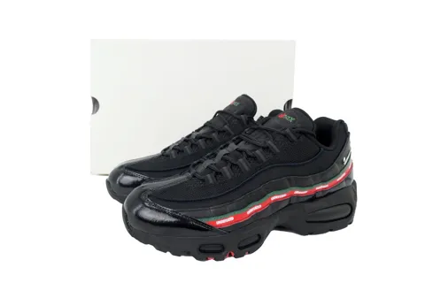 Undefeated x Nike Air Max 95 Black – photo 6