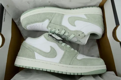 Air Jordan 1 Low Seafoam – photo 8