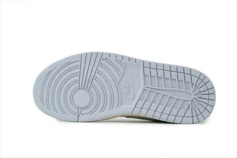 Air Jordan 1 Low Sail Aura – photo 4