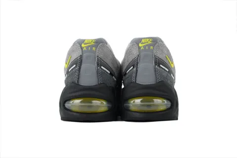 Undefeated x Nike Air Max 95 Yellow – photo 3
