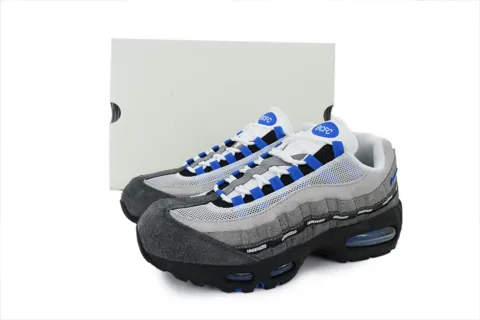 Undefeated x Nike Air Max 95 Concord – photo 6