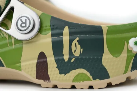BAPE x Crocs Classic Clog ABC Camo - green – photo 11