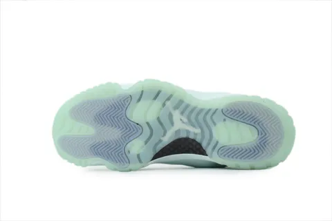 Air Jordan 11 Low Limited Edition – photo 4