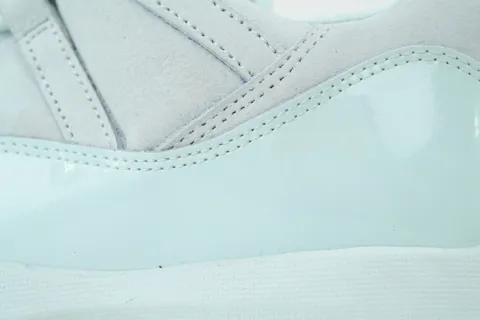 Air Jordan 11 Low Limited Edition – photo 5